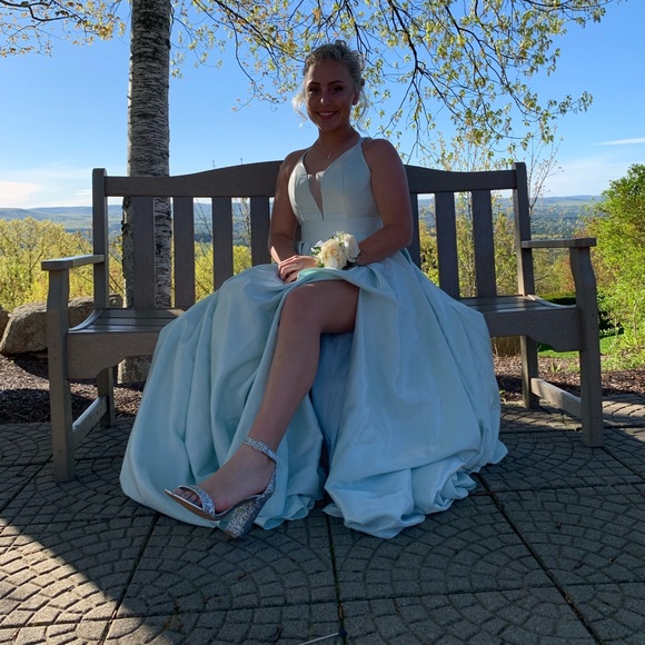 Prom Dress - Picture 3 of 6